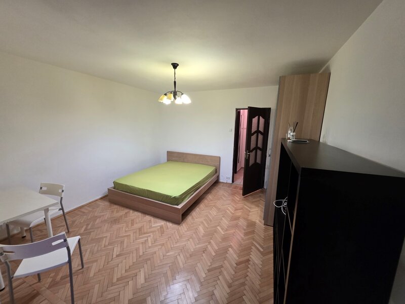 Titan, Policlinica, 10 minute metrou, pe Prisaca Dornei, bloc reabilitat,